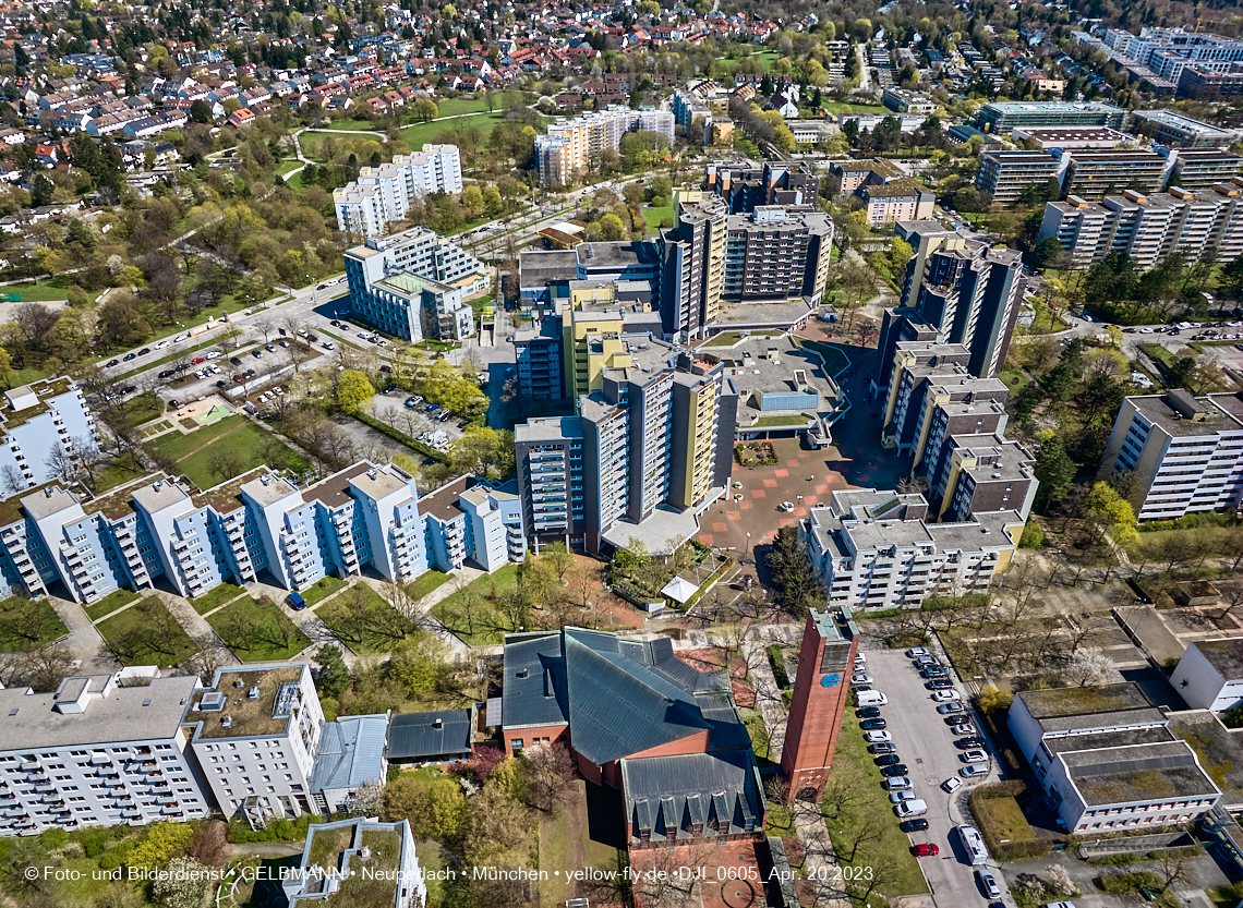 21.04.2023 - Luftbilder vom MArx-Zentrum in Neuperlach
